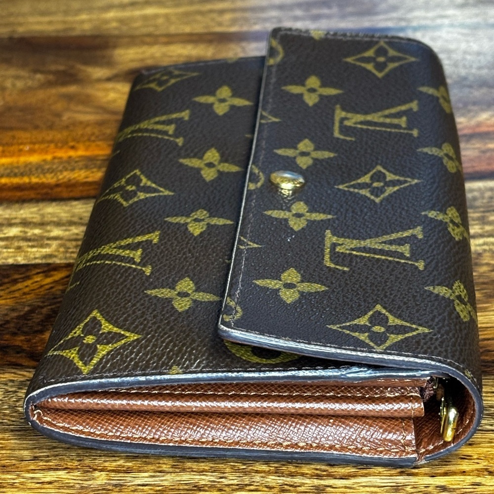 Louis Vuitton Sarah Wallet Monogram Canvas Auth COA CT002 w Box - Picture 12 of 15